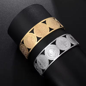 <span class=keywords><strong>Pulsera</strong></span> Brazalete de <span class=keywords><strong>San</strong></span> <span class=keywords><strong>Benito</strong></span> de Acero Inoxidable para Hombre, Catolicismo Cristiano Clásico, Tamaño Ajustable, Oro y <span class=keywords><strong>Plata</strong></span> - Product Image 6