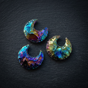 Cristales Rozrin: Ágata Hecha a Mano con Forma de Luna Creciente, Aura de Ángel, Gema de Feng Shui, Arte Tallado y Grabado Coleccionable para el Amor - Product Image 3