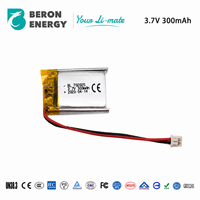 Batterie au lithium polymère rechargeable ultra-fine 702025 300mAh 3.7V avec BMS intégré UN38.3, CE, UL1642 pour l'électronique grand public