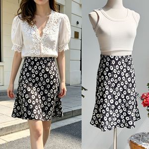 Vintage Slimming Romantic Black Vine Print Sand Washed Silk Bias-Cut Mermaid Skirt for Women - Product Image 2
