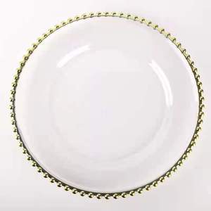 Assiette de présentation élégante en <span class=keywords><strong>verre</strong></span> transparent avec bord doré et perles, 32 cm, pour mariage et réception, vente en gros - Product Image 1