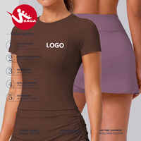 Ensemble de sport athlétique 2 pièces Source Factory pour femme, avec short de course froncé et haut à manches courtes de couleur unie, idéal pour l'entraînement