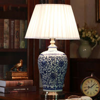 Lampe de table en céramique de porcelaine bleue et blanche de Jingdezhen, pour chambre à coucher, chambre d'hôtes, hôtel de style chinois
