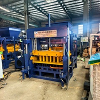 Machine hydraulique automatique à haut rendement pour la fabrication de blocs creux 4-15 et de briques pleines