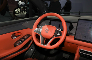 2025 BYD Tang <strong>L</strong> DM-P New Flagship Plug-In Hybrid SUV 200km Four-Wheel Drive 7-Seater <strong>Equipped</strong> with for Radar Detection System - Product Image 5