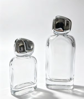 Coffret Cadeau de Luxe Personnalisé avec Bouteille de Parfum Vide en Verre, Boîte Cadeau en Forme de Livre avec Poignée en Satin et Sac en Papier – Vente en Gros