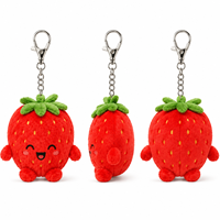 Porte-clés en peluche personnalisé OEM/ODM avec rembourrage en coton PP, hauteur 10 cm, finition laminée mate, unisexe, breloque fraise pour anniversaire