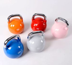 <span class=keywords><strong>Kettlebell</strong></span> en fonte noire avec revêtement poudré, 4 à <span class=keywords><strong>32</strong></span> <span class=keywords><strong>kg</strong></span>, personnalisable avec logo, coque moulée, creuse, avec ou sans anneaux colorés - Product Image 2