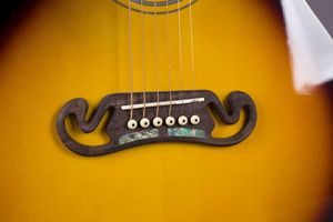 Precio de Fábrica Nastar C8 Guitarra Acústica de 6 Cuerdas de 42 Pulgadas con Acabado Brillante, Encordado ABS, Tapa de Abeto, Fondo de Sapele, Ideal para Principiantes Adultos - Product Image 6