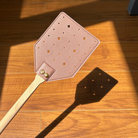 Raquettes à mouches en cuir personnalisées avec logo, manuelles, robustes, avec long manche en bois, raquette à guêpes ajourée