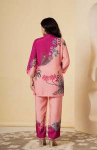 Ensemble coordonné décontracté élégant, ensemble en tissu doux au toucher, tenue d'université, ensemble coordonné pour femmes, mode tendance pour les jeunes, prix en solde - Product Image 4