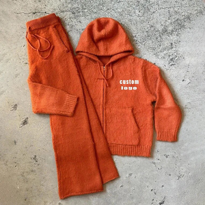 Ensemble survêtement et sweat à capuche zippé en mohair tricoté uni, avec logo brodé personnalisé effet vieilli, pour homme - Product Image 2