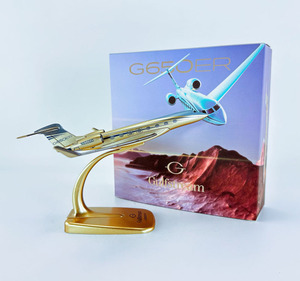 Modèle d'avion en alliage métallique moulé sous pression Gulfstream G650 de 16 cm, doré, pour exposition, fourni directement par l'usine - Product Image 5