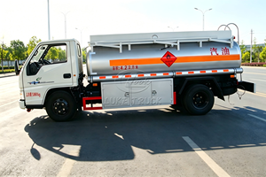 Camion-citerne à essence Tata approuvé par le marché, capacité 5000L-13000L, pour le transfert de produits pétroliers, adapté aux marchés mondiaux - Product Image 5