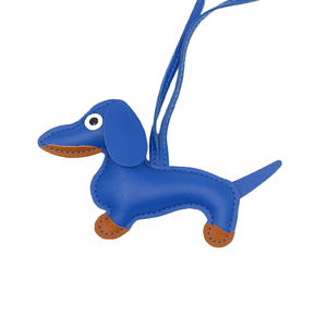 Vente chaude Porte-clés en cuir PU de haute qualité Conception personnalisée de chien Porte-clés de luxe pour voiture avec pendentif - Product Image 1