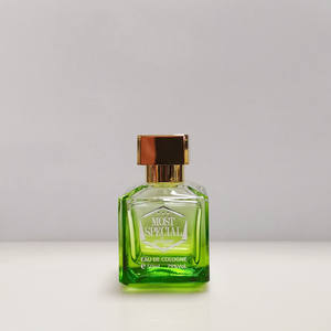 <span class=keywords><strong>2023</strong></span> usine directe 50ml bouteille de <span class=keywords><strong>parfum</strong></span> carrée pour hommes créatif vide dorure Logo capacité rechargeable 25ml/100ml/30ml boîte emballée - Product Image 5