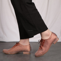 LUOQIAO L605 Chaussures de danse Jazz et Latine pour hommes, bronze satiné, strass étincelants, bout fermé, semelle plate, à lacets, performance, talon bas de 1 cm