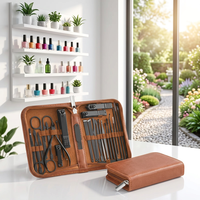 Ensemble de coupe-ongles luxueux en acier inoxydable rose gold avec étui en cuir portable