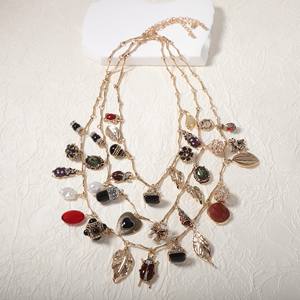 Nouveau collier ras du cou en alliage plaqué argent de haute qualité avec chaîne à maillons en strass en acrylique transparent en forme de coeur pour les anniversaires - Product Image 4