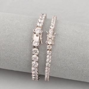 Bracelet en argent sterling tendance avec moissanite taille brillant rond pour un style urbain inspiré du hip-hop - Product Image 3