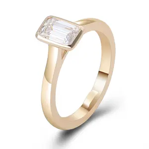 Hot Sale Product Simple Design Engagement Ring Diamonds Yellow Gold Rings Bezel Set Emerald Cut Moissanite Ring