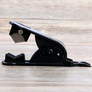 Cortador de Tubos de Calidad para Purificador de Agua de PE de 2/3 Puntos, Directo de Fábrica, con Cuchilla Afilada, Nuevo, Venta Directa - Product Image 1