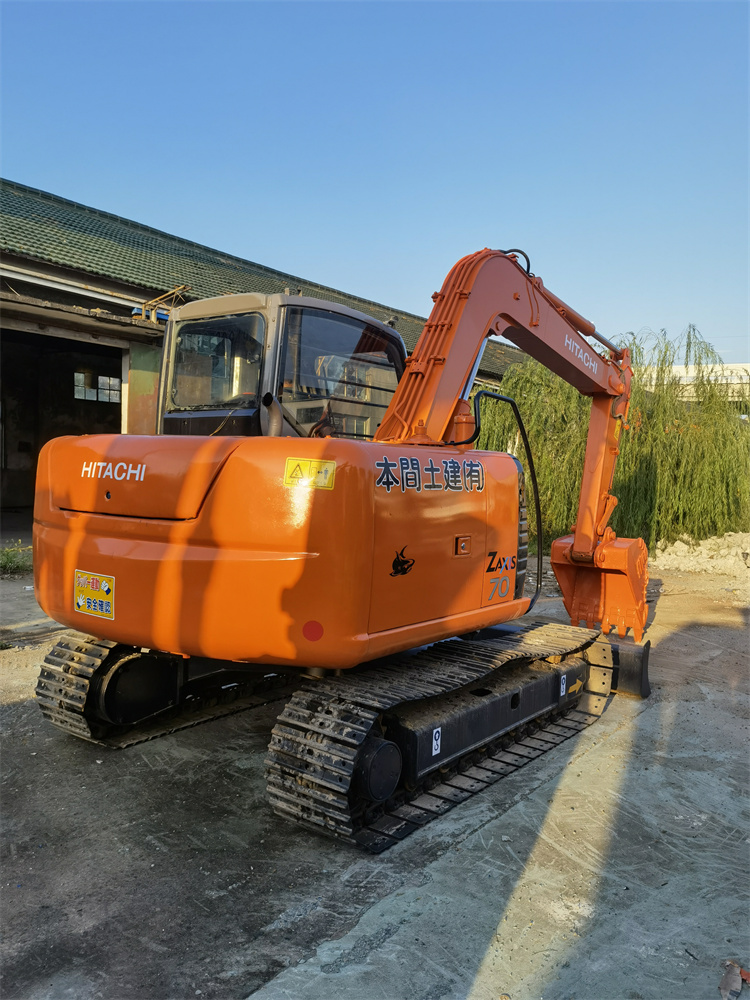 Japan Made Hitachi ZAXIS 70 Mini Tracked Digger 7 Ton