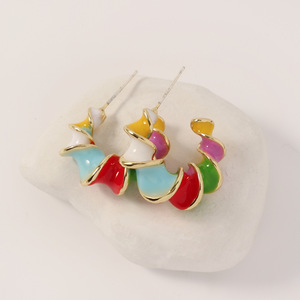 Boucles d'oreilles pendantes classiques en acier inoxydable émaillé <span class=keywords><strong>Lindt</strong></span> Excellence avec placage argent/or en forme de cœur pour l'anniversaire des enfants - Product Image 5
