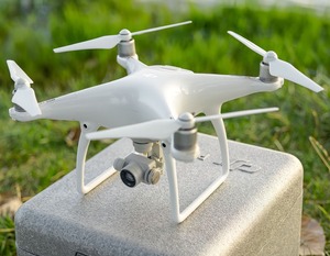 Dron Profesional Phantom 4 Original de <span class=keywords><strong>Segunda</strong></span> <span class=keywords><strong>Mano</strong></span> con Cámara 4K CMOS de 1/2.3 Pulgadas, Gimbal de 3 Ejes, 5 KM de Alcance y 8 Minutos de Vuelo - Product Image 2