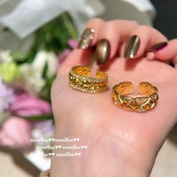 Ensemble de bagues vintage italiennes en tungstène brossé double face à motif losanges ajouré, avec zircon en forme d'épi de blé pour femme
