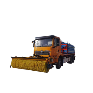 Camion à neige 6x4 RHD avec capacité <span class=keywords><strong>de</strong></span> <span class=keywords><strong>25</strong></span> tonnes et largeur <span class=keywords><strong>de</strong></span> dégagement <span class=keywords><strong>de</strong></span> 12000 L - Product Image 1