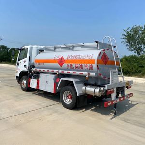 Petit camion-citerne diesel DONGFENG 4x2 de 5000 litres avec distributeur de carburant pour le ravitaillement - Product Image 4