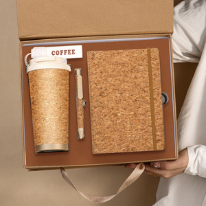 Coffret Cadeau Promotionnel Personnalisé Écologique en Paille de Blé : Mug de Bureau, Stylo Bille, Clé USB et Carnet - Product Image 4