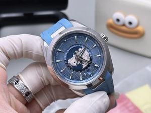 Montres mécaniques haut de gamme les plus vendues avec boîtier en cristal et nouveaux bracelets bleus de qualité supérieure - Product Image 2