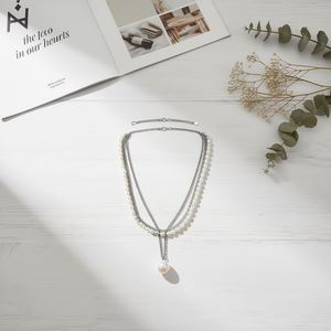 Collana a Strati con Perle, Ciondolo in Acciaio Inossidabile Color Acciaio, Gioiello con Doppia Catena - Product Image 2