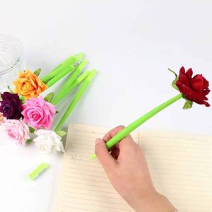 O&Q - Bolígrafo de Gel de Lujo de 0.5 mm para el Día de San Valentín, Tinta Azul/Negra, Hermosa Flor de Rosa, Bolígrafo Promocional de Goma Personalizable - Product Image 1