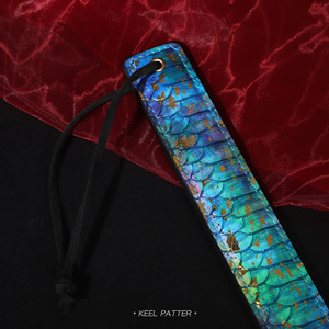 Crosse de fustigateur en cuir effet écaille de dragon, couleurs dégradées, avec clous, outil d'entraînement SM pour la discipline et les punitions des couples - Product Image 4