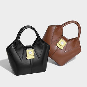 Женская Сумка-корзина с часами - Product Image 2