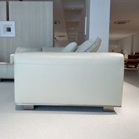 Canapé modulaire en cuir blanc moderne en forme de L pour salon, avec sièges et dossier capitonnés pour la maison