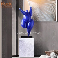 Escultura abstracta moderna para mujer Vestíbulo del hotel Piso grande Figura de fibra de vidrio Adornos de dama gorda
