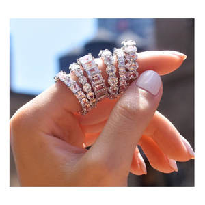 Anillos de Eternidad de Oro de 14K SR-2 RINNTIN, Anillo Apilable de Plata de Ley 925 con Circonita Cúbica Simulando Diamantes, Anillo de Bodas para Mujer - Product Image 1