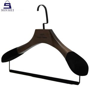 Нескользящая деревянная вешалка для одежды под заказ - Product Image 2