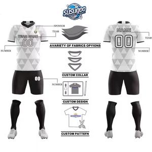 Susugoo, Conjunto de camiseta de fútbol juvenil roja personalizada, kits de uniformes de fútbol de Club negro y naranja, fabricante de ropa de fútbol de alta calidad - Product Image 5