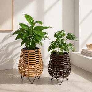 Support de pot de fleurs en rotin Nordic Blooms, tressé, pour intérieur, avec base en fer, pour la décoration de la maison - Product Image 3