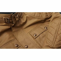 Veste en coton ciré d'inspiration moto vintage, durable, élégante et décontractée, idéale pour les voyages printemps-été, les aventures urbaines