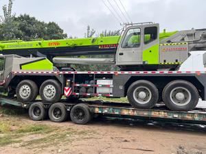 Grue sur camion Zoomlion ZTC500H d'occasion 50 tonnes – Solution de levage lourd efficace avec pompe, moteur et vanne complets pour l'ingénierie - Product Image 5