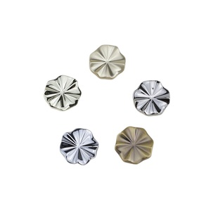 French Light Luxury Three-dimensional Flower <b>Handle</b> Modern Cream Style Petal Cabinet Wardrobe <b>Drawer</b> Door Single Hole Zinc Alloy - Product Image 4