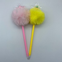 Stylo créatif tendance Internet, multicolore, en forme d'étoile, en peluche, avec manchon insérable, cadeau de vacances, stylo artisanal à pompon
