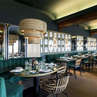 Arredamento per Bar Commerciali, Ristoranti, Fast Food, Caffetterie, Chioschi, Sedie e Tavoli in Vendita, Soluzioni Personalizzate per Arredamento Club