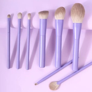 Nouvel ensemble de pinceaux de maquillage tendance de 8 pièces, ensemble de pinceaux de maquillage de qualité supérieure, ensemble cadeau, pinceaux doux <span class=keywords><strong>pour</strong></span> poudre, <span class=keywords><strong>yeux</strong></span>, estompage, ensemble de pinceaux de maquillage violet - Product Image 4